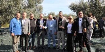 Edremit Ticaret Odası Başkanı Ahmet Çetin "Binlerce yıldır kökleriyle bu toprakları kucaklayan ölmez ağaç zeytin, en köklü miraslarımızdandır."