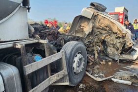 Süt tankeri tıra çarptı: 1 yaralı