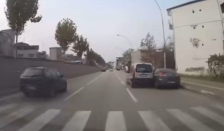 Bursa’da kazalar araç kamerasına yansıdı