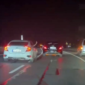 Bağcılar-Sultangazi yolunda tehlikeli düğün konvoyu