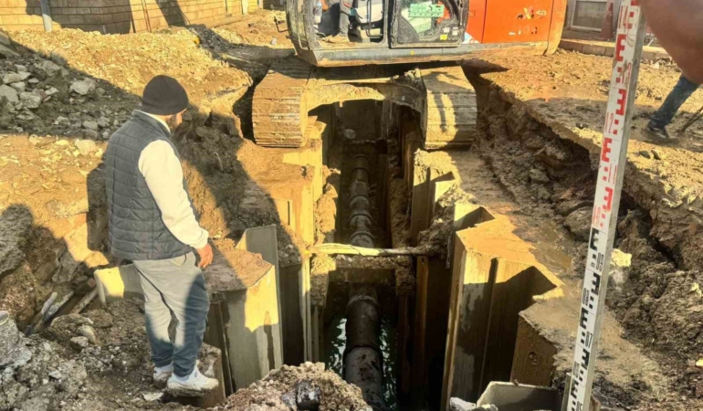 7 metreden Bizans sütunu çıktı