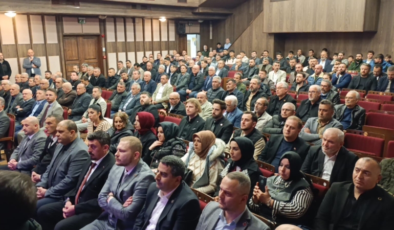 MHP Genel Sekreteri Büyükataman, İnegöl’de STK temsilcileri ve muhtarlarla buluştu