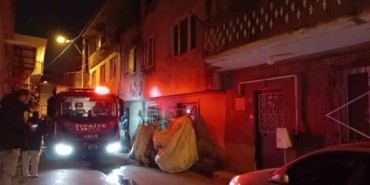 Evini yakarak intihar etmeye kalkıştı