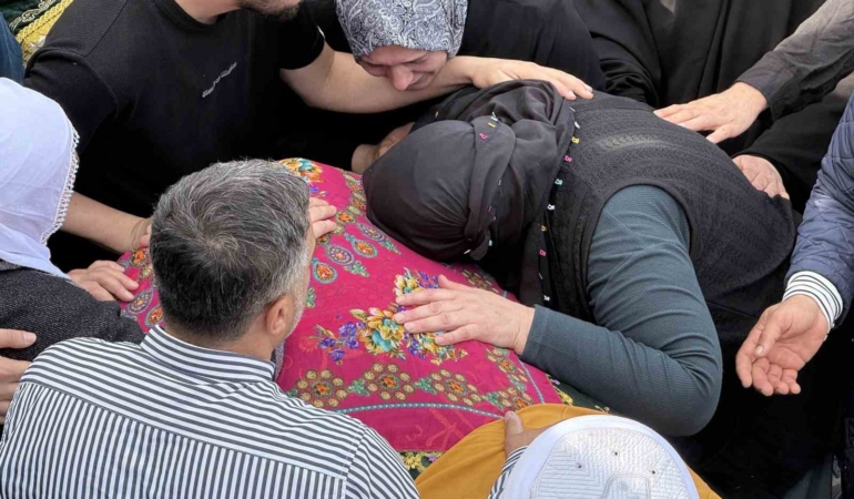 Yangında hayatını kaybedenlere son veda