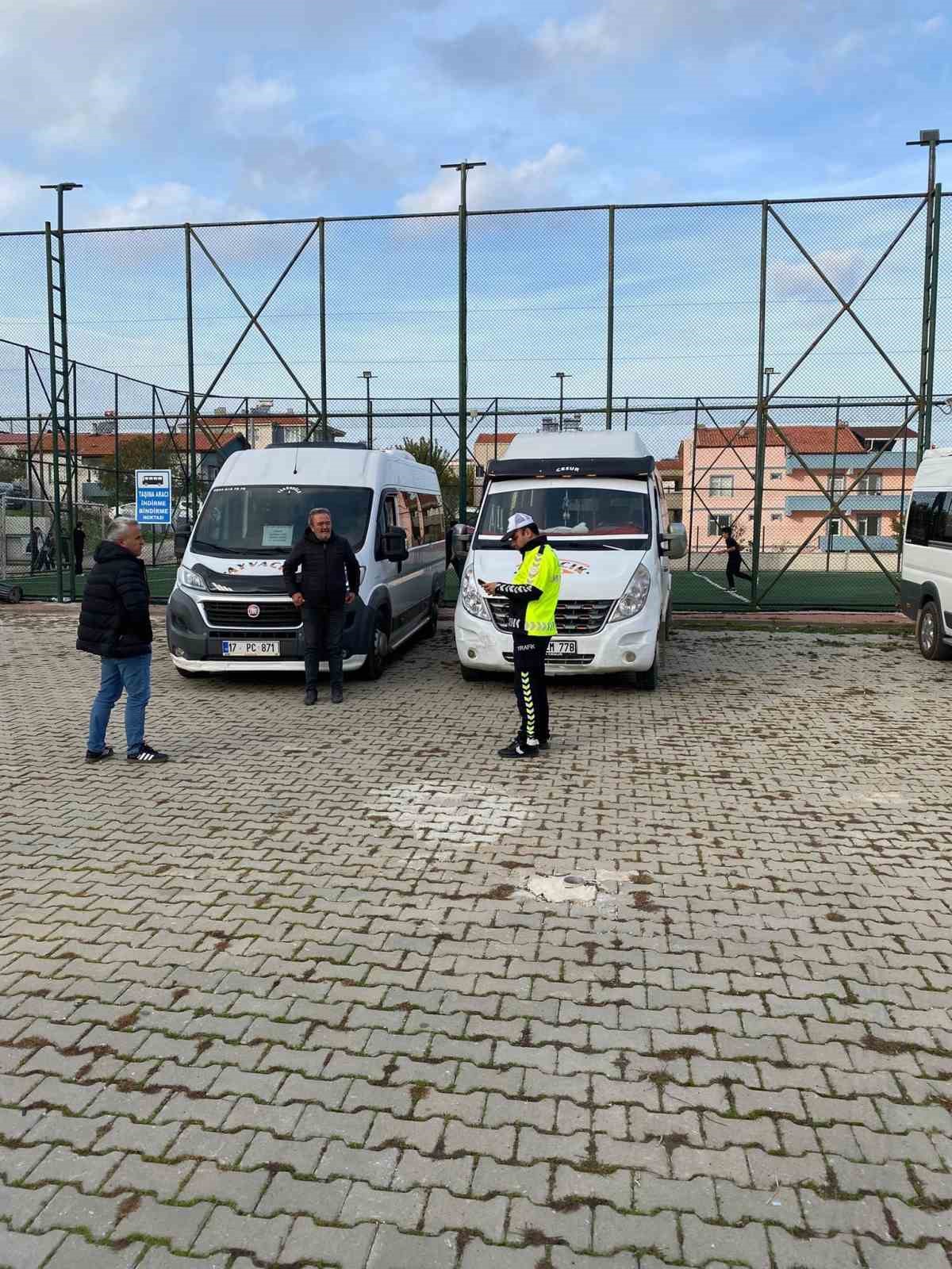 Ayvacık’ta Okul Çevreleri ve Okul Servisleri Denetlendi