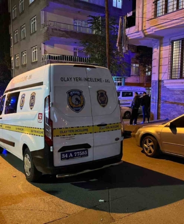 Küçükçekmece’de bir kişi iş yerinde ölü bulundu