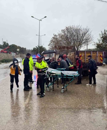 Erdek’te kamyon ile motosiklet çarpıştı: 1 yaralı