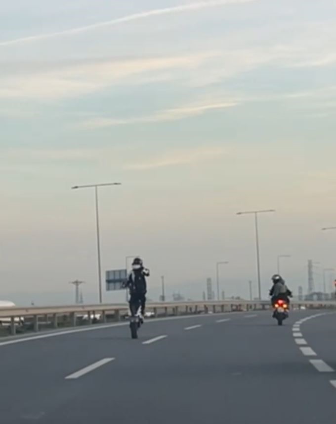 Başakşehir’de tehlikeli motosiklet gösterisi yapan sürücü yakalandı