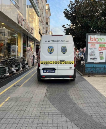 Kafede otururken silahlı saldırıya uğradı