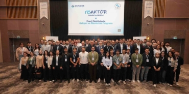Cengiz Enerji elektrik-elektronik mühendisliği öğrencileriyle bir araya geldi