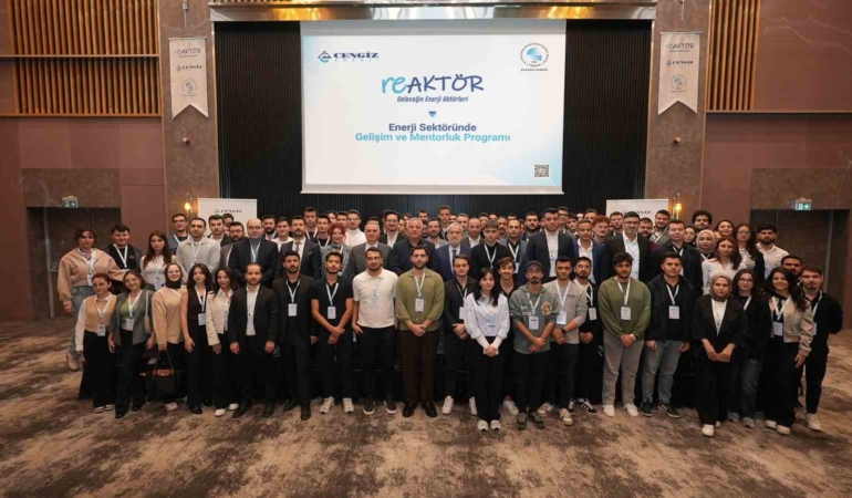 Cengiz Enerji elektrik-elektronik mühendisliği öğrencileriyle bir araya geldi