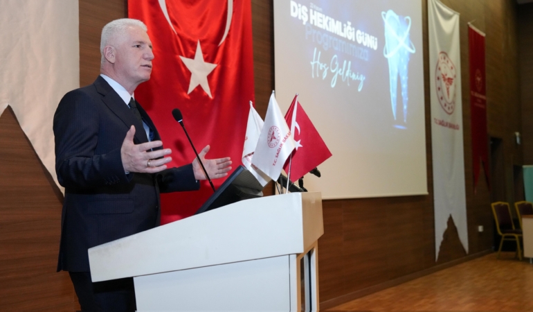 İSTANBUL VALİSİ GÜL: "HAYDARPAŞA HASTANESİ BİNDEN FAZLA, SANCAKTEPE HASTANESİ İSE 4 BİN YATAKLI OLACAK" İSTANBUL İL SAĞLIK MÜDÜRÜ GÜNER: "İSTANBUL'DA DEV BİR SAĞLIK ORDUSUYLA HİZMET VERMEYE DEVAM EDİYORUZ" "4 MİLYON 158 BİN MUAYENEYİ SIRF 2025 YILININ İLK 9 AYINDA YAPTIK"