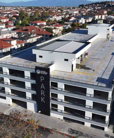 530 araçlık katlı otopark hizmete başladı