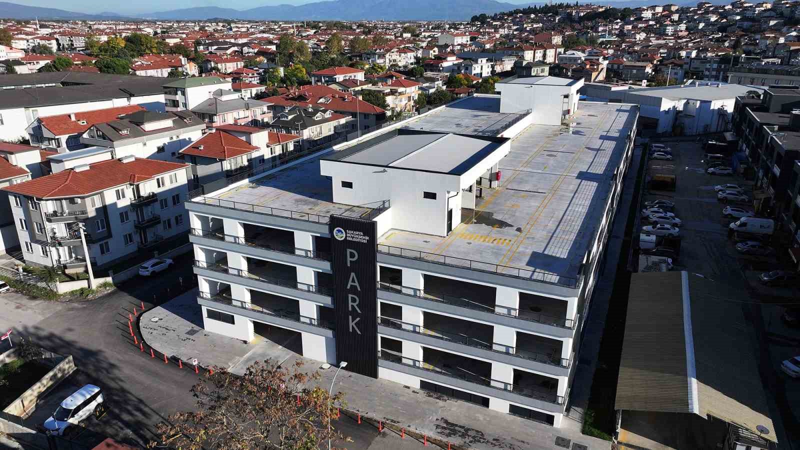 530 araçlık katlı otopark hizmete başladı