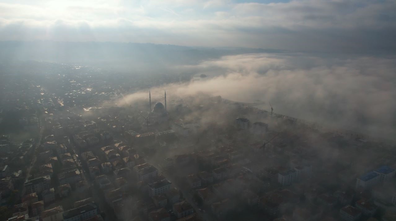 Büyükçekmece’de sis etkili oldu