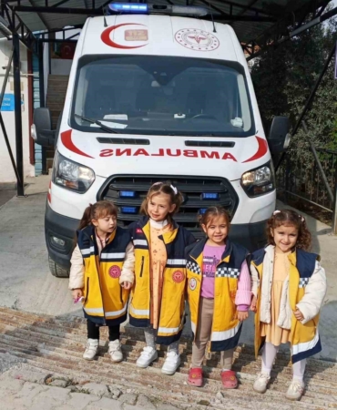 Bayırköy’de Kur’an kursu öğrencilerinden 112 acil merkezine gezi