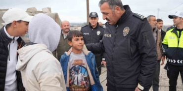 Tekirdağ Emniyeti, mahalle mahalle vatandaşlarla buluşmaya devam ediyor