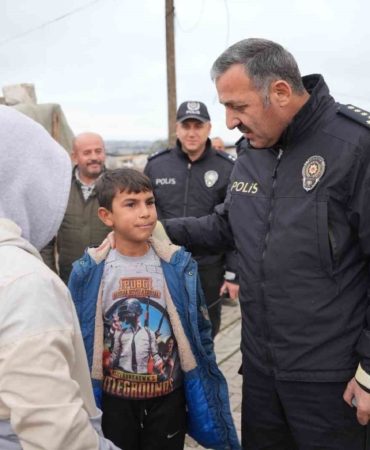 Tekirdağ Emniyeti, mahalle mahalle vatandaşlarla buluşmaya devam ediyor