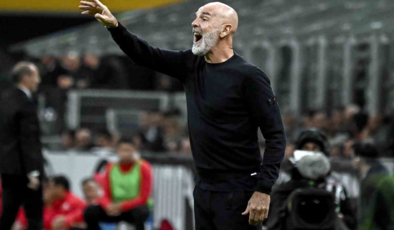 Fiorentina, Stefano Pioli ile yollarını ayırdı