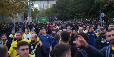 Fenerbahçe taraftarı derbi için stada geldi