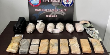 Beylikdüzü’nde uyuşturucu sevkiyatı yapan motosikletliye suç üstü