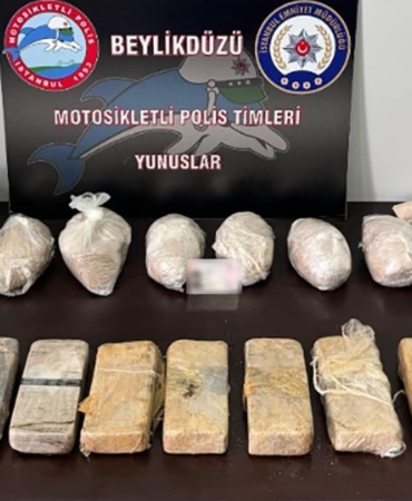 Beylikdüzü’nde uyuşturucu sevkiyatı yapan motosikletliye suç üstü