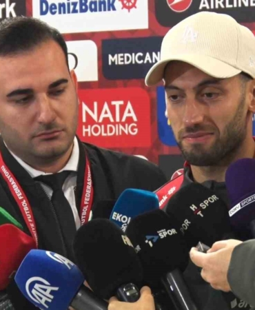 Hakan Çalhanoğlu: "Kurtlar Vadisi müziği eşliğindeki tezahürat bizi etkiledi"
