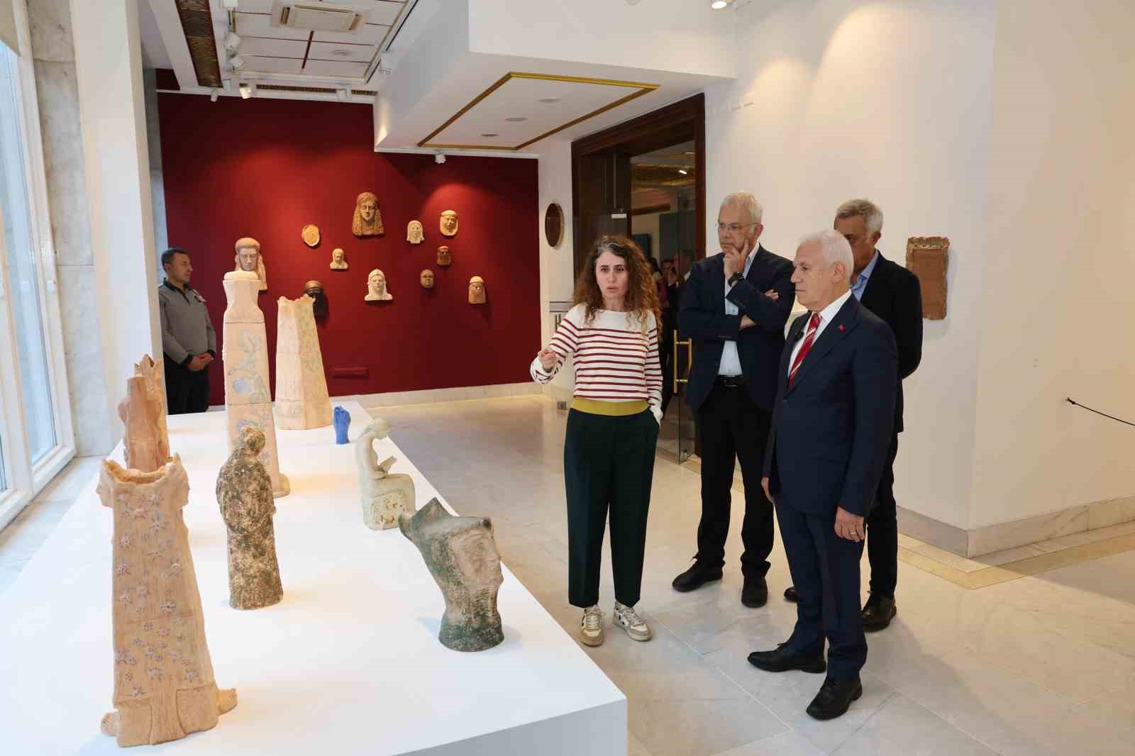 ’Gözlerimin Önündesin’ sanatseverleri ağırlıyor