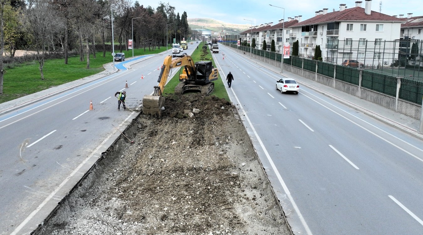 Kartepe tramvayında ilk kepçe vuruldu