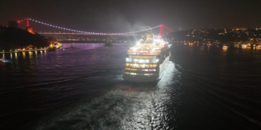 Sarayburnu’na yanaşma izni verilmeyen Rus kruvaziyer Astoria Grande Karadeniz’e doğru yola çıktı