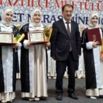 Sakarya’da 27 öğrenci icazet merasiminde hafızlık belgelerini aldı