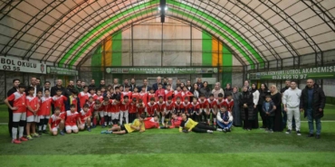 Esenyurt Belediyesi’nden gençlere spor desteği