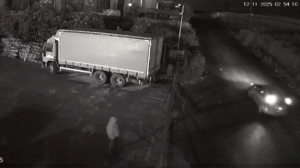 Arnavutköy’de fabrikaya kurşun yağmuru kamerada: 20 bin lira için tetikçi tuttu