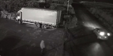 Arnavutköy’de fabrikaya kurşun yağmuru kamerada: 20 bin lira için tetikçi tuttu