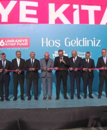 Anadolu Yakası’nın en büyük kitap fuarı kapılarını Ümraniye’de kitapseverlere açtı