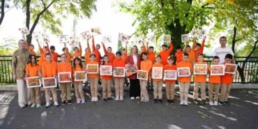 Dökülen yapraklar, sanata dönüştü