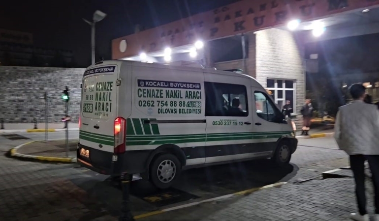Kocaeli’ndeki yangında hayatını kaybedenlerin cenazeleri teslim alındı