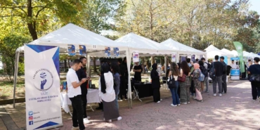 SAÜ öğrencilerine bakanlık desteği