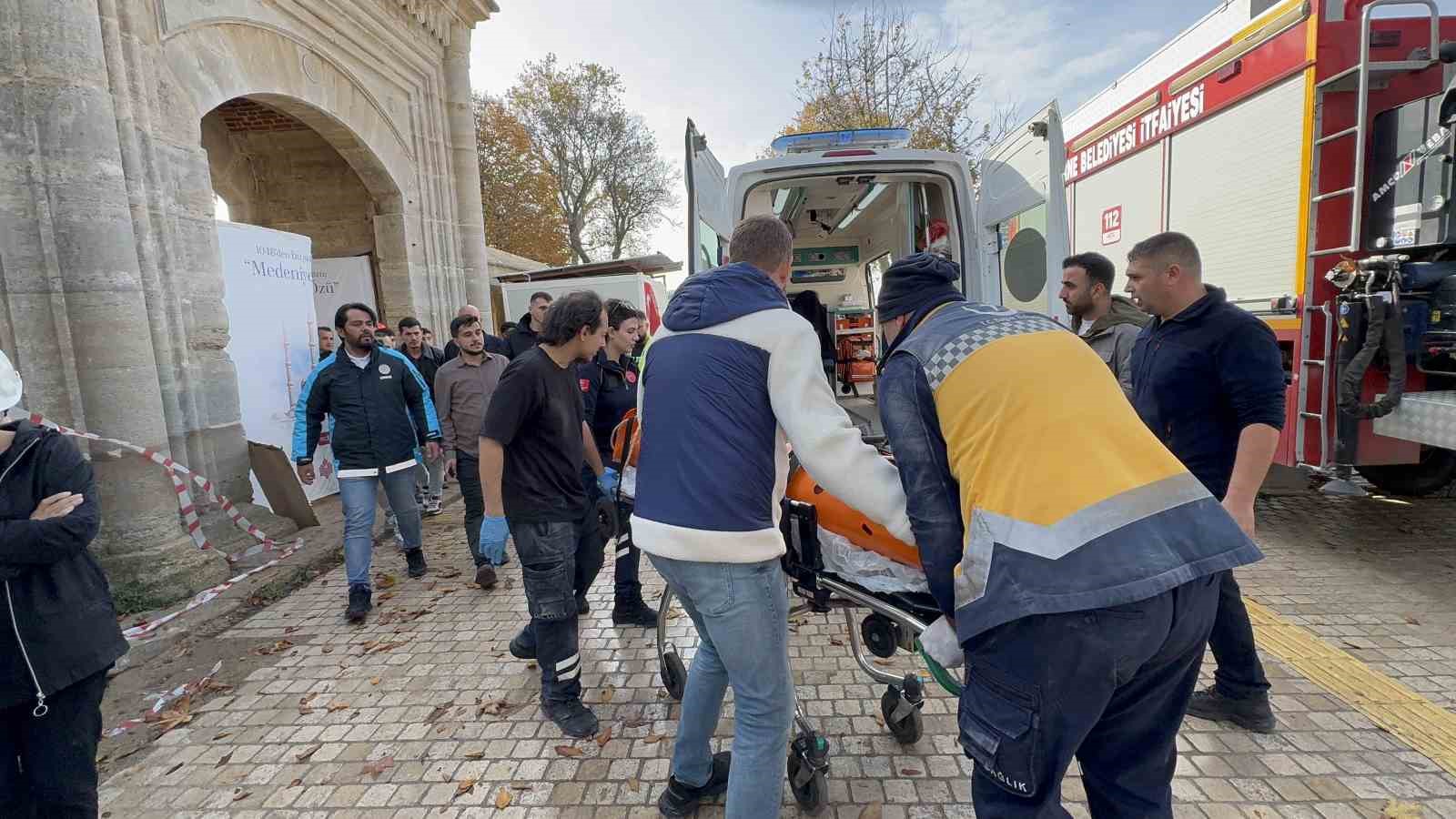 Selimiye Camii restorasyonunda düşen işçi yaralandı