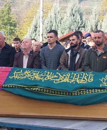 Bu acıya yürek dayanmaz: Minicik beden, kocaman tabut