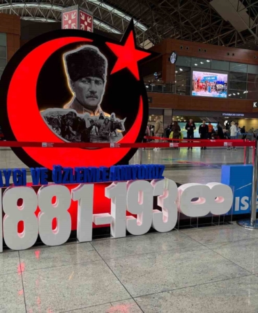 Atatürk 10 Kasım’da İstanbul Sabiha Gökçen’de anıldı