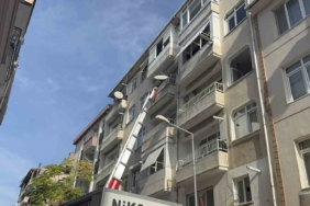 Kolonlarında çatlaklar tespit edilen 5 katlı bina mühürlendi