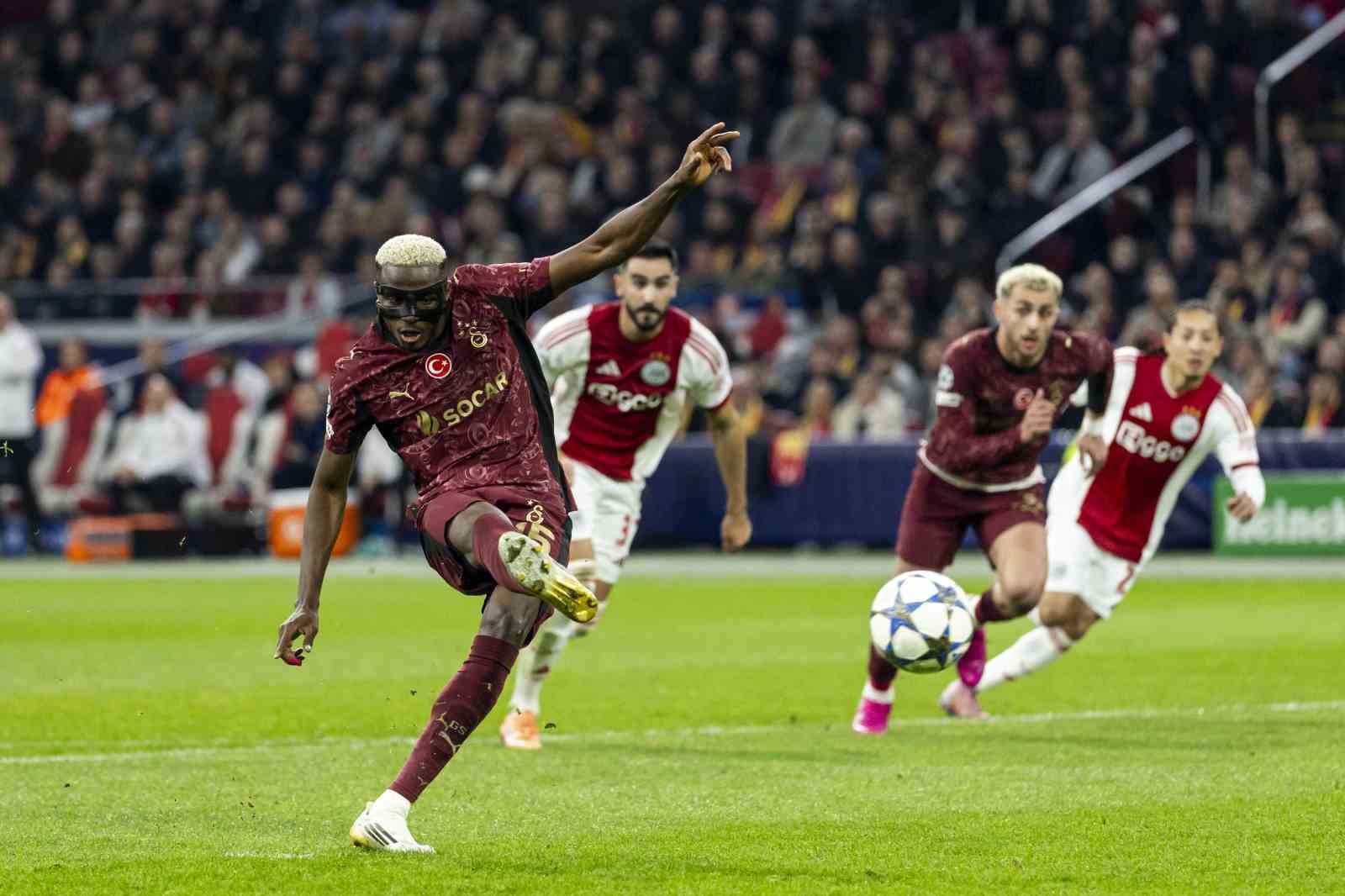 Victor Osimhen’den Avrupa’da ilk hat-trick