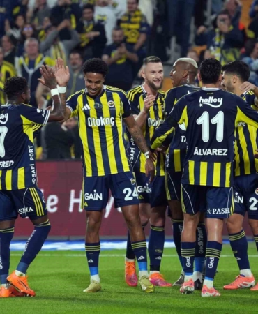Fenerbahçe’de hedef; derbi galibiyeti ile liderliği almak