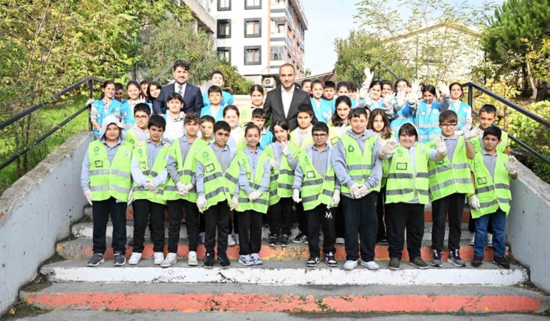 Gaziosmanpaşa’da 1 haftada toplanan 2 ton atık 40 ağacın hayatını kurtardı