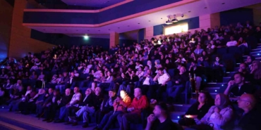 "Deli İbram Divanı" oyunu yoğun ilgiyle sahnelendi