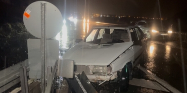 Hurdaya dönen otomobilden yara almadan çıktı, "Emniyet kemeri takmasam camdan çıkardım" dedi