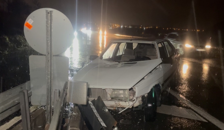 Hurdaya dönen otomobilden yara almadan çıktı, "Emniyet kemeri takmasam camdan çıkardım" dedi