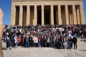 Yüzlerce Bilecikli anıtkabir ve tarihi yerleri ziyaret etti