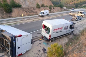 Bilecik’te 4 aracın karıştığı zincirleme kazada 3 kişi yaralandı